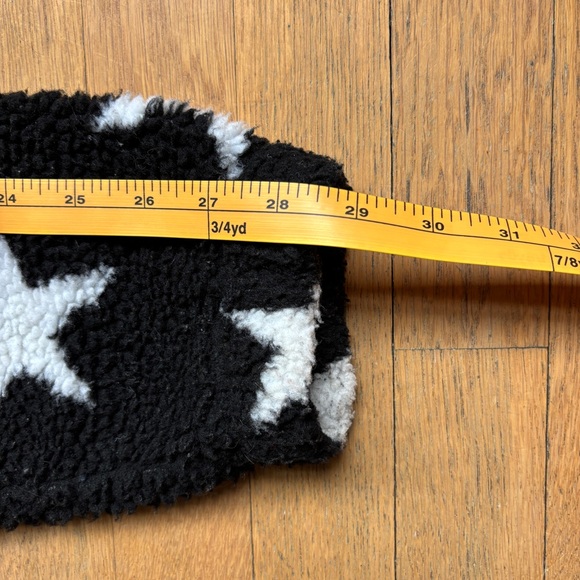 HYFVE Black & White Star Fleece Half Zip PullOver - Picture 11 of 12